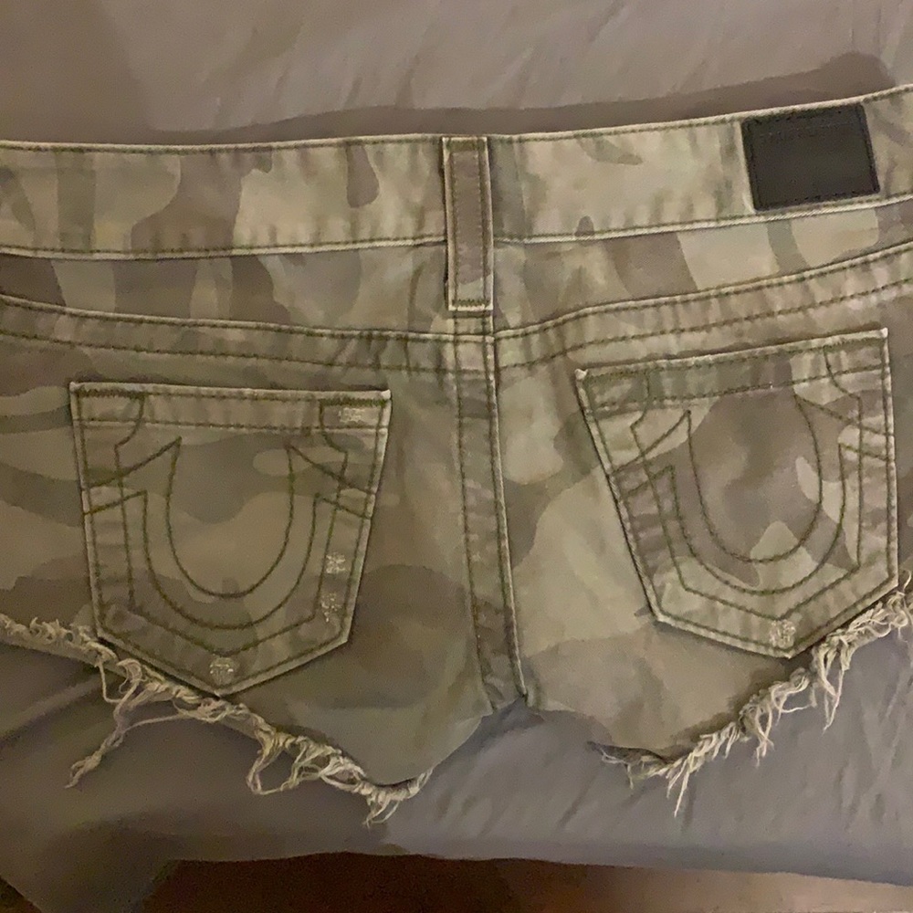 True religion Joey short